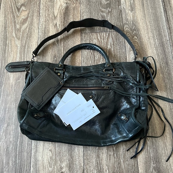 Additional Photos Video Balenciaga City Bag - Picture 17 of 17